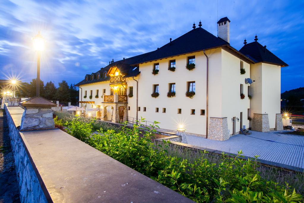 Hunting Chateau Krupina Eksteriør bilde